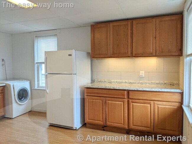 Building Photo - 104 Conwell Ave