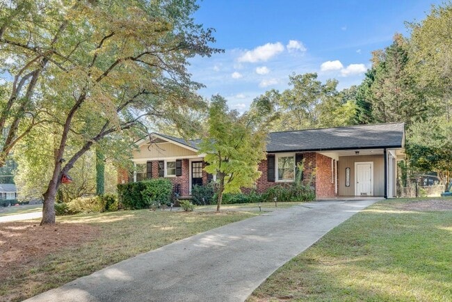 Building Photo - 3201 Valaire Dr