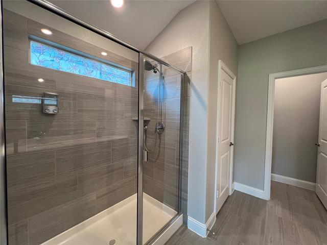 Building Photo - 2101 Sun Star Dr