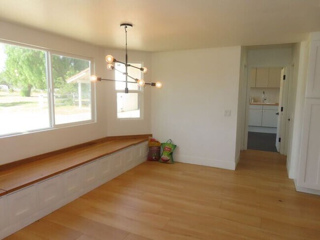 Building Photo - 29710 Vallejo Ave