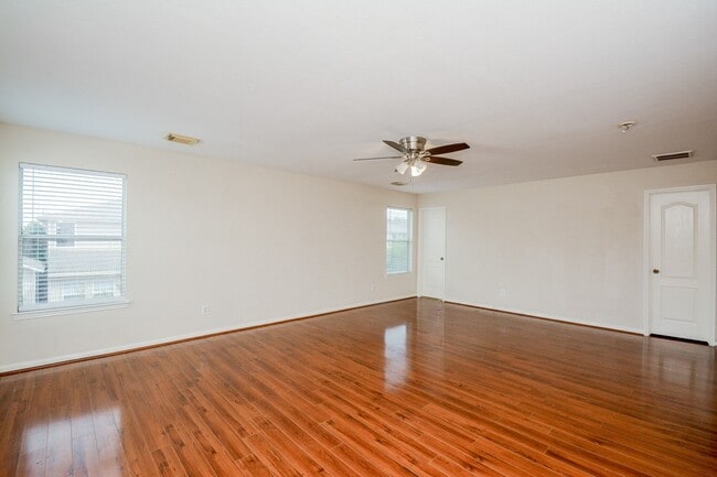 Building Photo - 8402 Brickhaven Ln