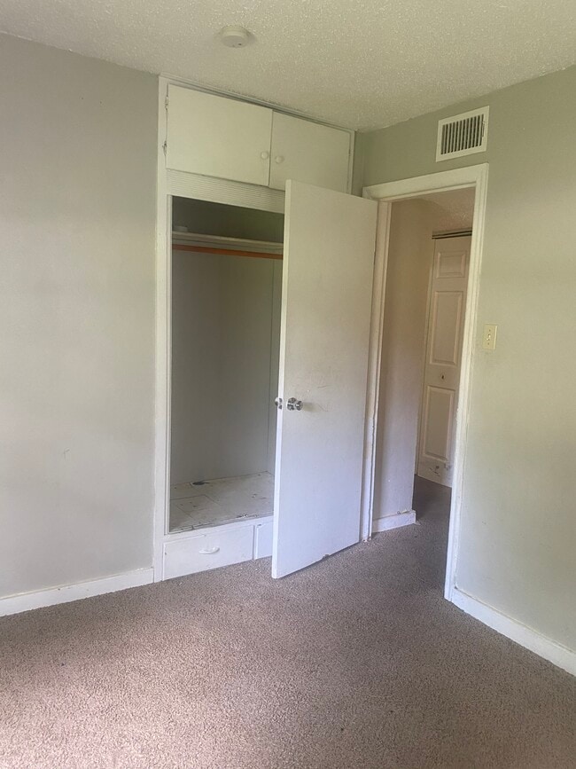 Bedroom - 32 Barcelona Ave