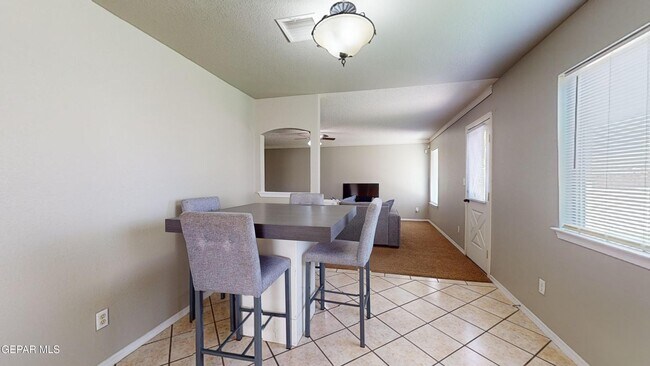 Building Photo - 12231 Tierra Baja Way