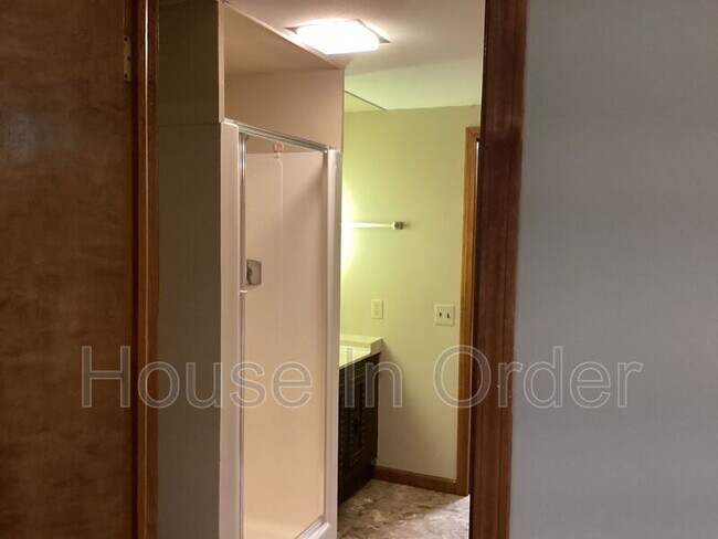 Building Photo - 112 Crooked Creek Rd