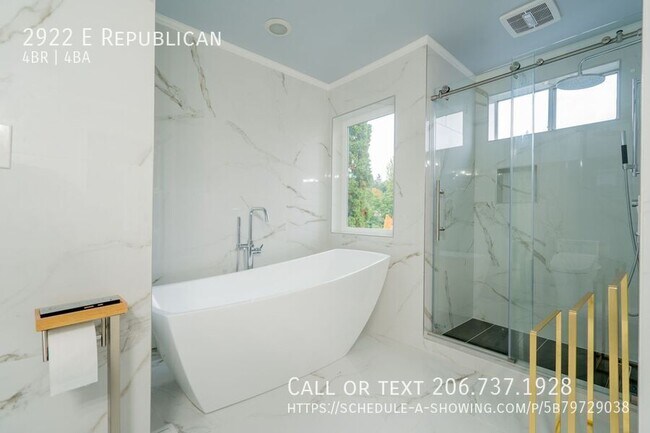 Building Photo - 2922 E Republican-
