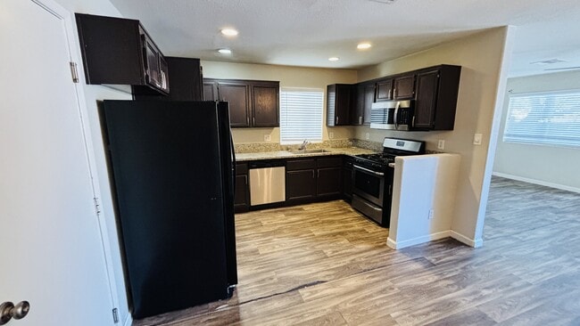 Building Photo - 5754 Wind Dancer Dr