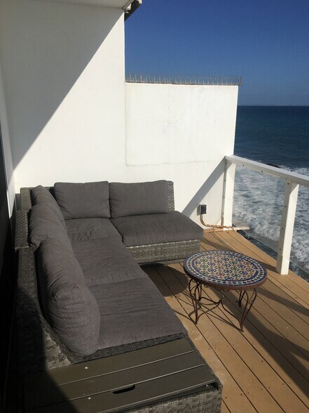 Building Photo - 20638 Pacific Coast Hwy