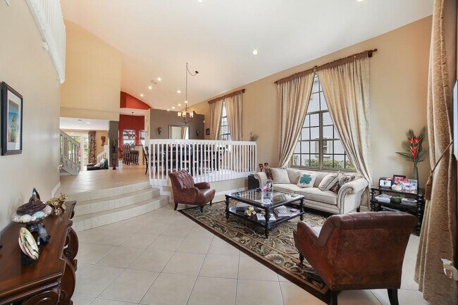 Building Photo - 8933 Alexandra Cir
