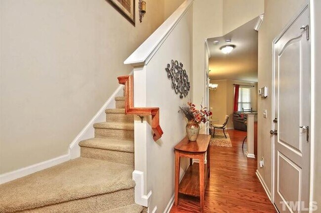 Building Photo - 568 Panorama Park Pl