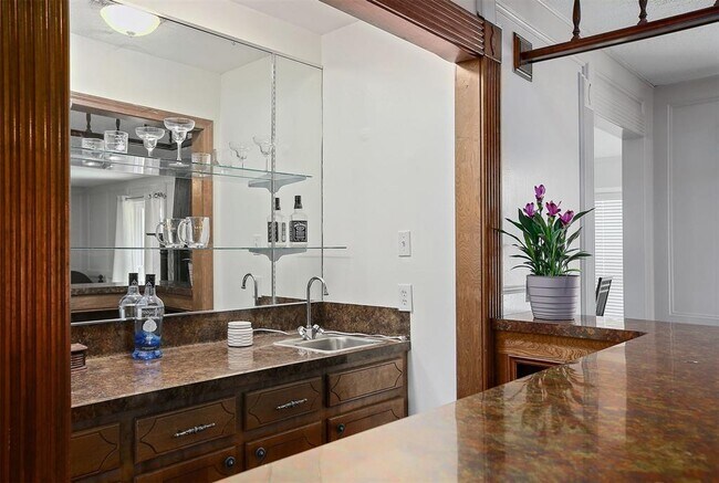 Building Photo - 10455 Antrim Ln