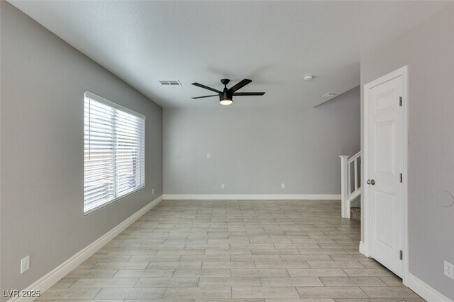 Building Photo - 5660 N Balsam St