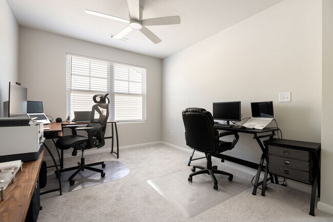 Building Photo - Bright, Spacious 3BR/2.5BA Home – Move-In Ready with Loft & Open Floor Plan