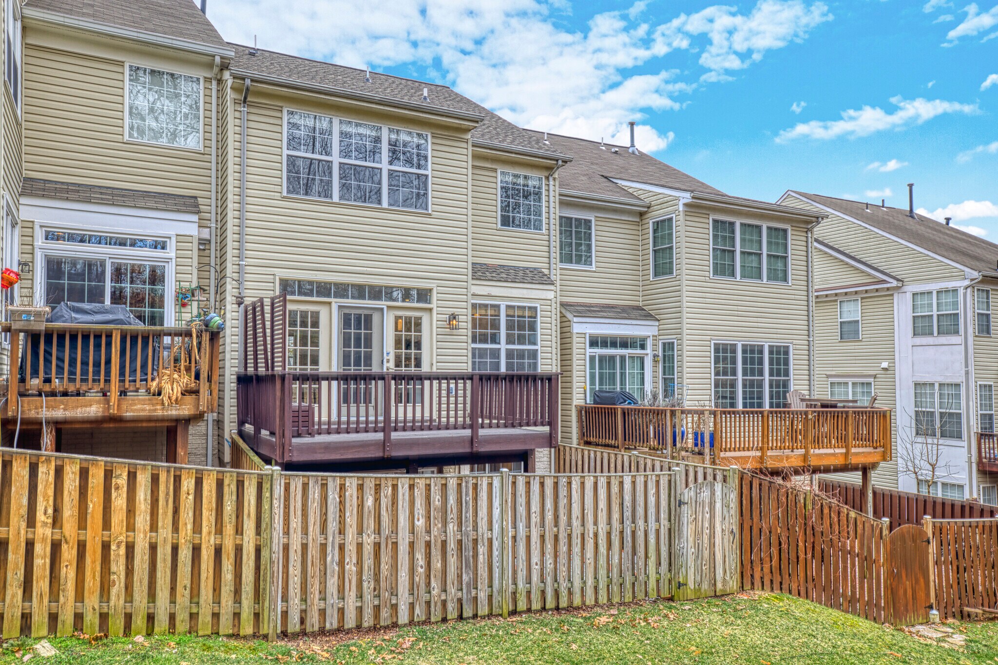 Building Photo - 5742 Governors Pond Cir