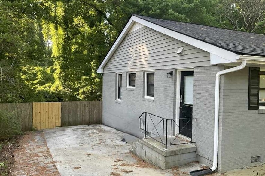 Building Photo - 2610 Harmony Way