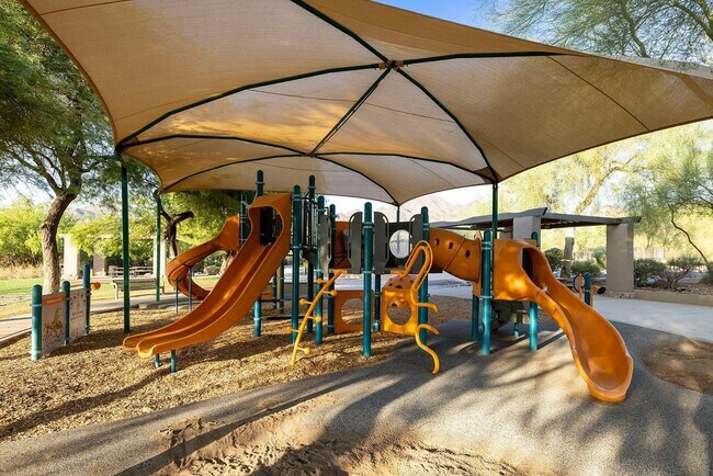 Building Photo - 11489 E Raintree Dr