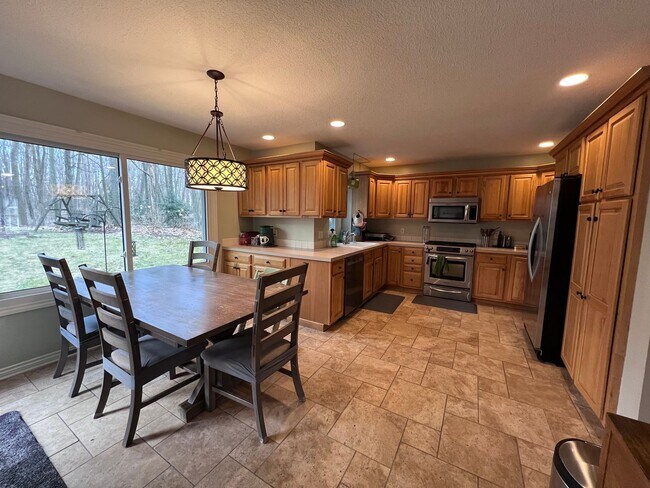 Building Photo - Furnished Rental in Lake Bella Vista – $3,700/Month