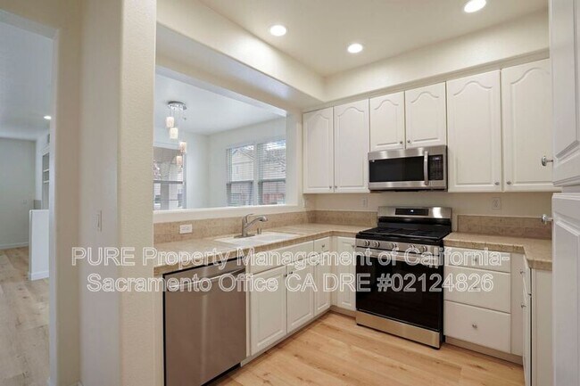 Building Photo - 8292 Crystal Walk Cir