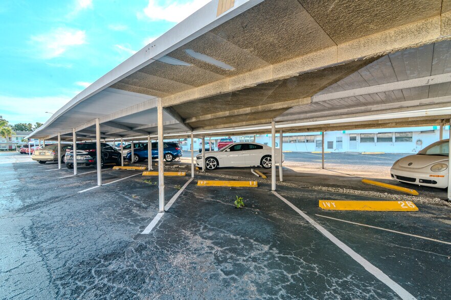 Building Photo - 5850 18th St N