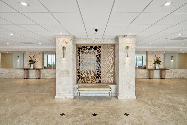 Building Photo - 1901 N Ocean Blvd