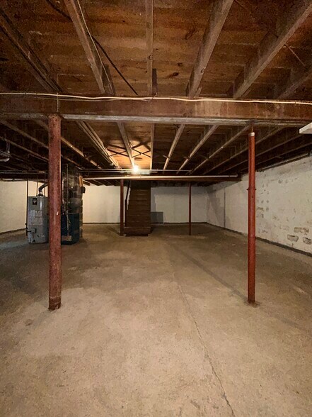 Building Photo - 131 Sharpless St