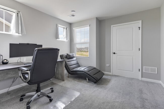 Building Photo - 2227 Ryegrass Ln