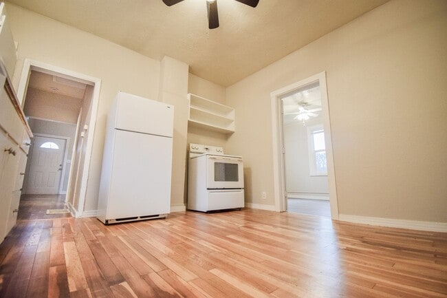 Building Photo - Charming 2 Bedroom House in North Portland