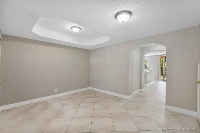 Building Photo - 2896 Hidden Hills Rd