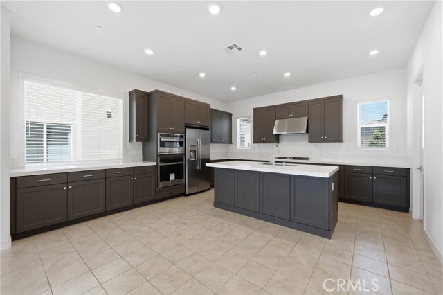 Building Photo - 158 Restore