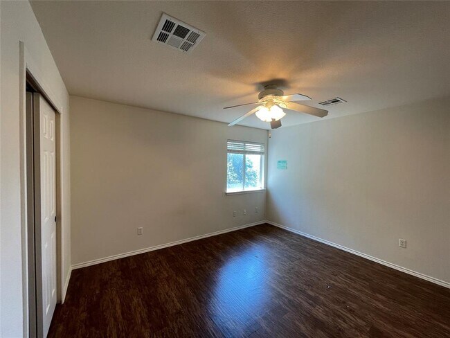 Building Photo - 3830 Castle Rock Cove