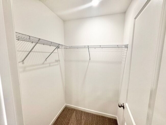 Building Photo - 2 br 2.5 ba townhome, close to I-85, dining and shopping -AVAILABLE NOW