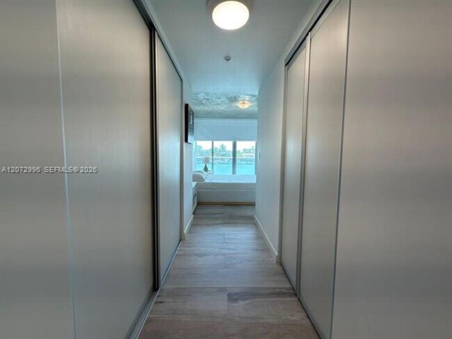 Building Photo - 6620 Indian Creek Dr