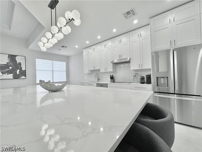 Building Photo - 12667 Biscayne Ct