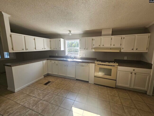 Building Photo - 117 E Woods Ct