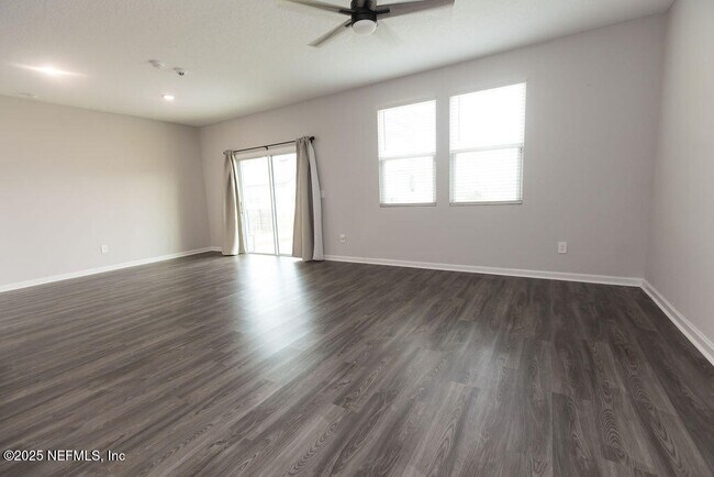 Building Photo - 14655 Macadamia Ln