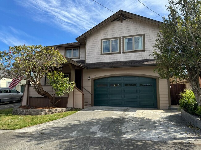 Primary Photo - 4br/3bth CRAFTSMAN STYLE HOUSE in Arcata