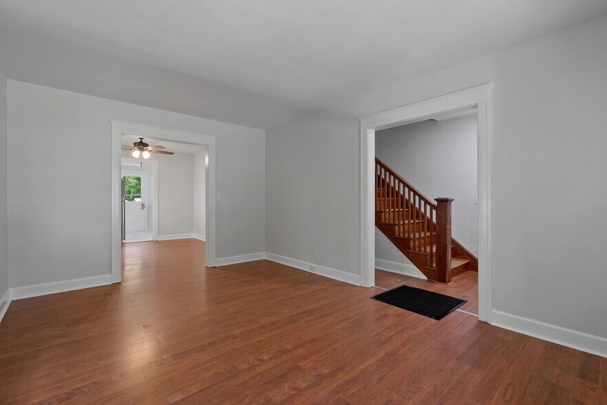 Building Photo - 114 Linderman Ave