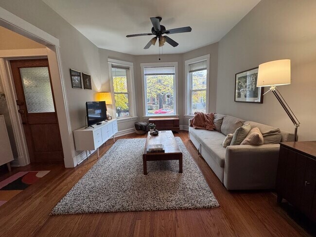 Building Photo - 2251 W Giddings St