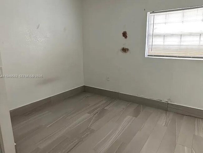 Building Photo - 5737 SW 6th St