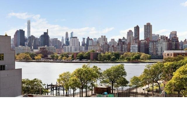 Building Photo - 11-98 Welling Ct