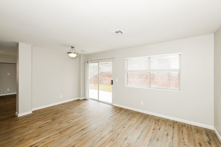 Building Photo - 2331 Catskill Ct