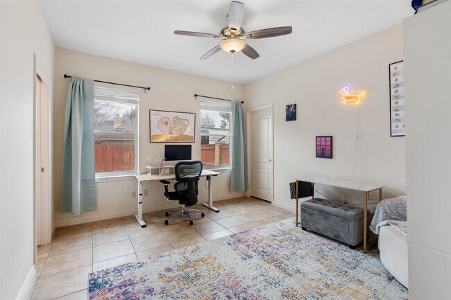 Building Photo - 210 Saddle Blanket
