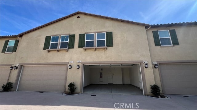 Building Photo - 4247 S Hermosa Paseo