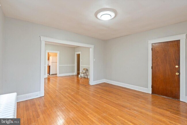 Building Photo - 639 Plymouth Rd