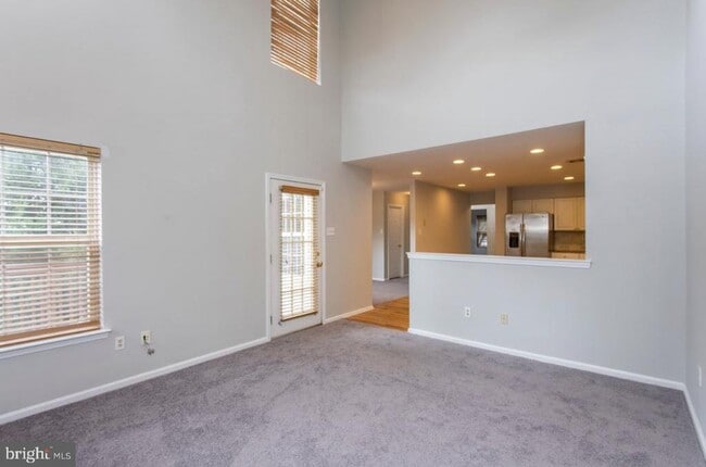 Building Photo - 105 Farrington Ct