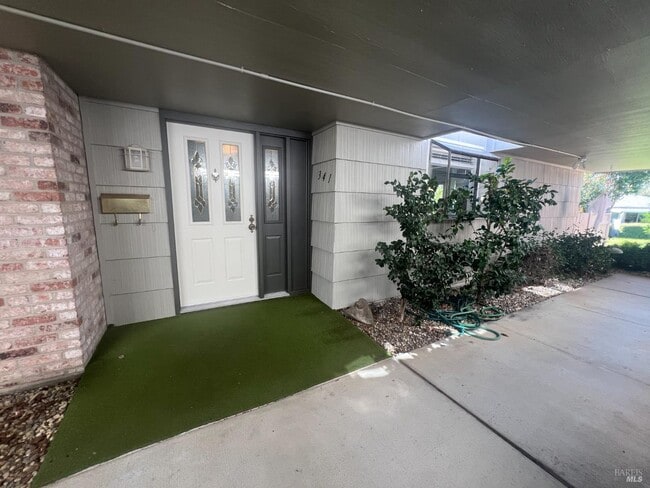 Building Photo - 341 Rockgreen Pl