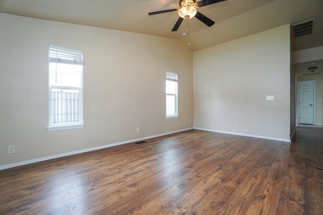 Building Photo - 2105 S Euclid Ln