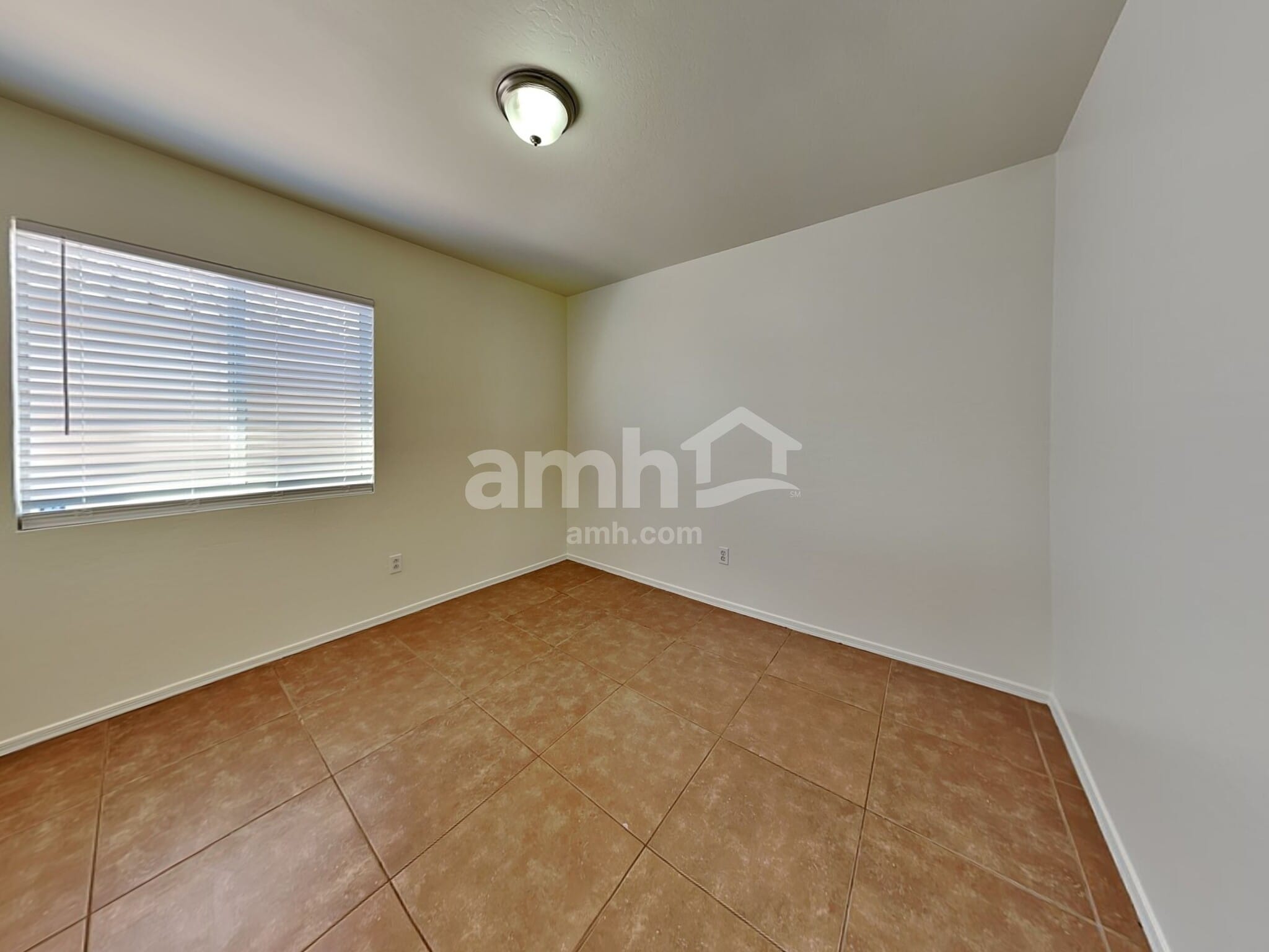 Building Photo - 12829 W Cherry Hills Dr