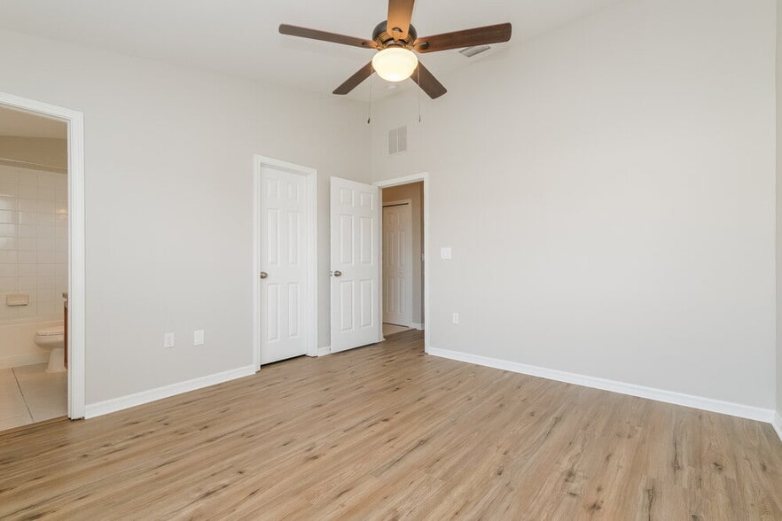 Building Photo - 5048 Cactus Needle Ln