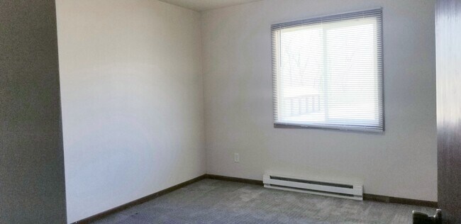 Beed 2 - 301 Linde St