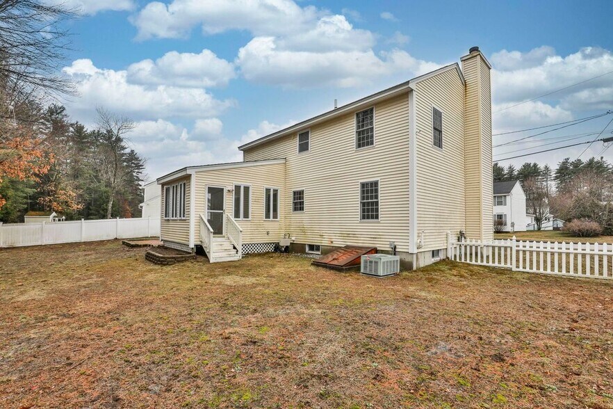 Building Photo - 54 Vandora Dr